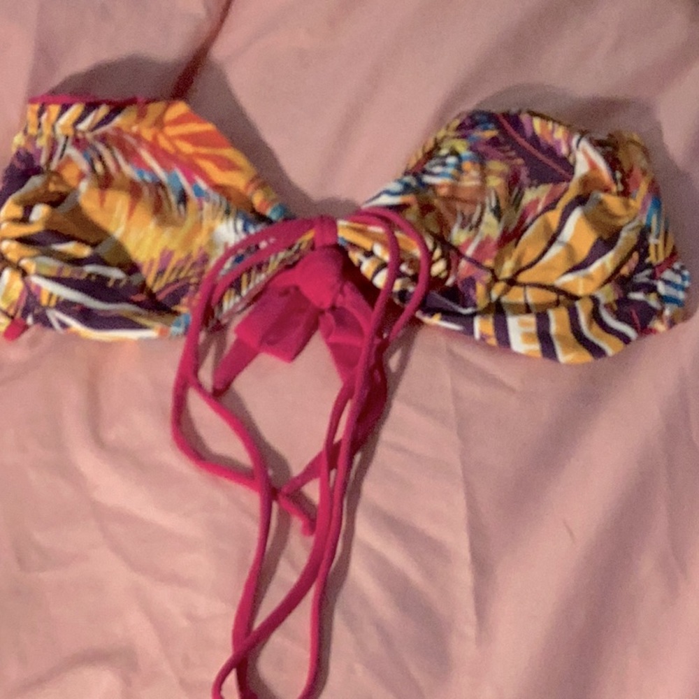 Venus reversible bikini, top size large